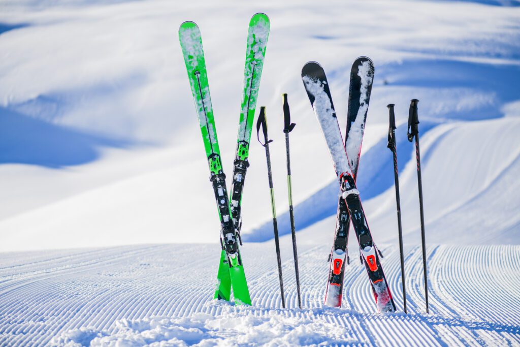 How to Choose the Right Ski Rental Package in Vail (Sport vs. Performance vs. Demo)